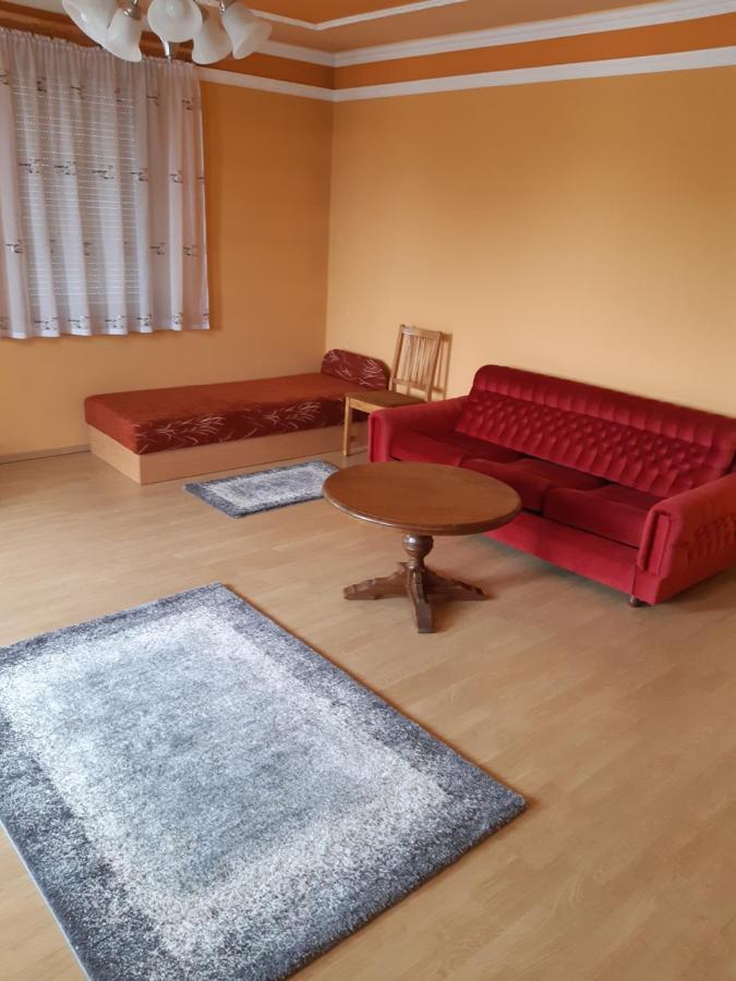 Gabor Pal 1 Apartman 1 Szoba Dunafoldvar Exterior photo